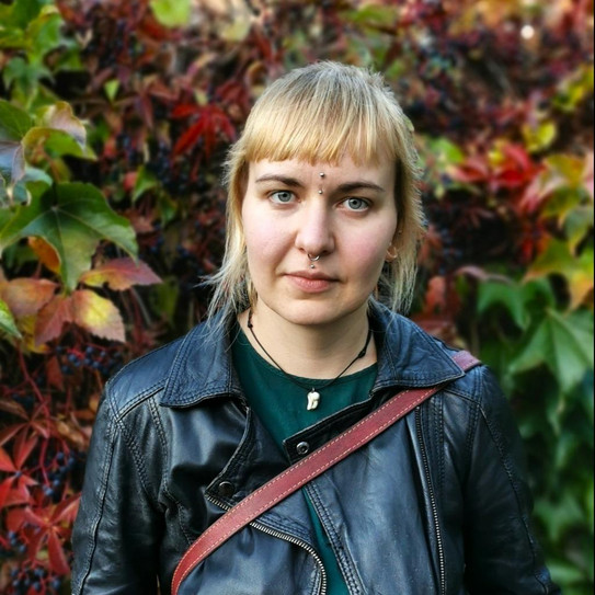 Zu sehen ist ein Portrait von Franziska Günher